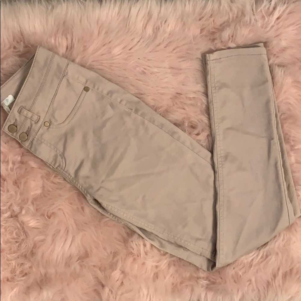 Tan/Pinkish Skinny jeans!